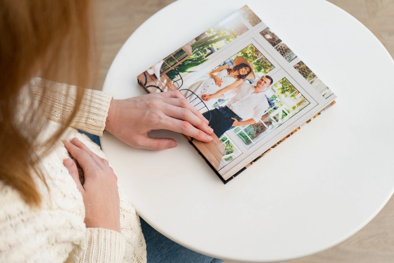 Fotobuch mit Liebesgeschichte als romantisches Valentinstag-Geschenk
