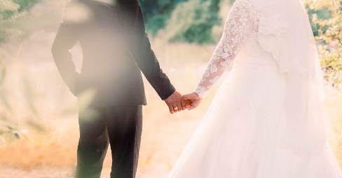 100+ Glückwünsche zur Hochzeit 2026