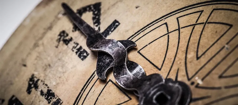 Antike Metall-Accessoires machen sich gut als Highlight deiner Deko