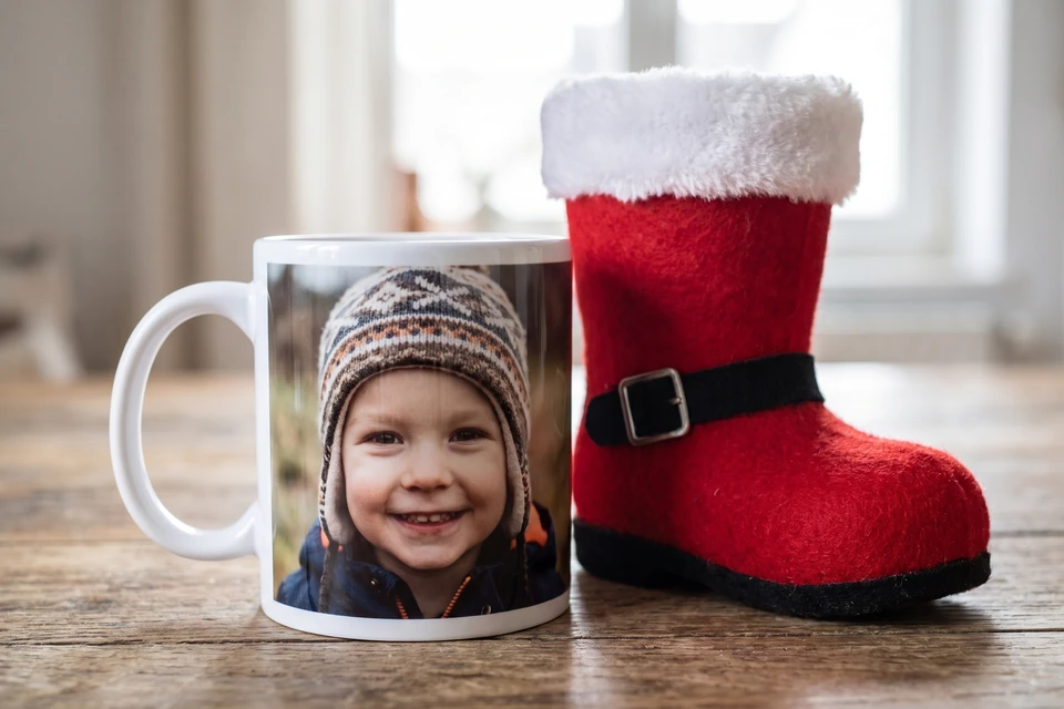 Fototasse mit Kinderfoto in einem Nikolausstiefel