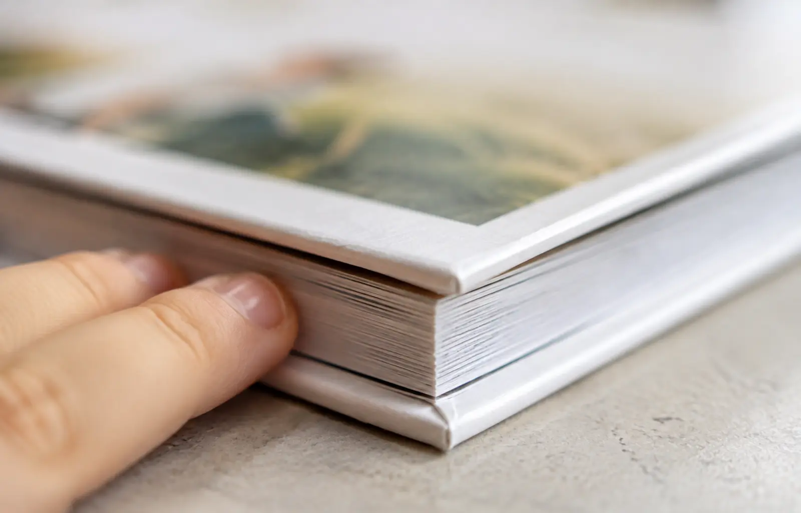 Einband und Bindung eines Fotobuchs für Kinder