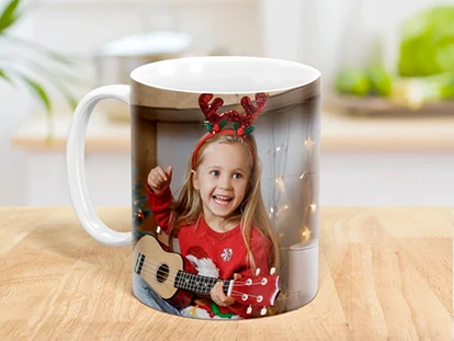 Keramik Tasse mit Foto im Raum