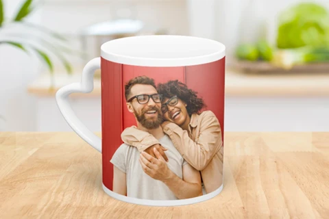 Herztasse mit Foto – personalisierte Tasse mit Henkel in Herzform