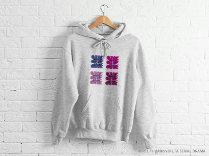 GZSZ Hoodie grau auf einem Kleiderbügel