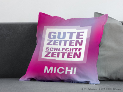 GZSZ Kissen pink auf einer Couch