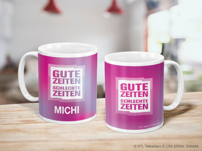 GZSZ Tasse Logo pink in einer Küche